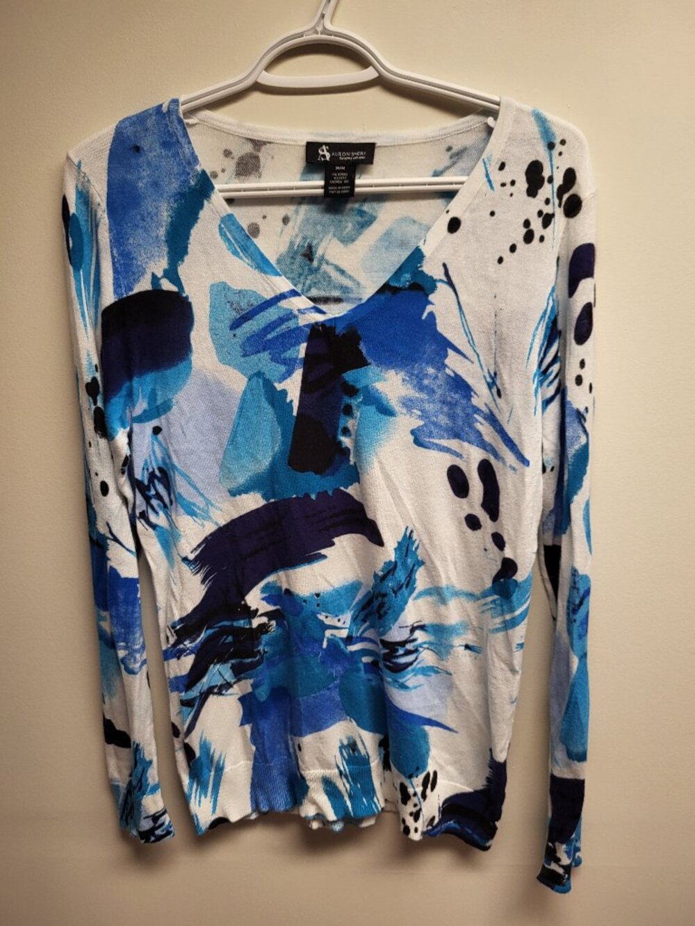 Alison Sheri Women's Medium Abstract Blue Print V Neck Long Sleeve Knit Top